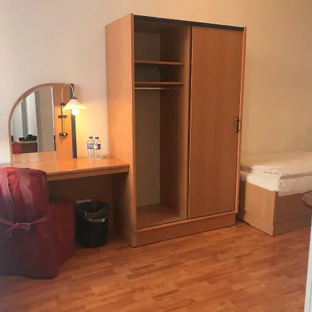 克隆奥特尔公寓套房酒店 旅馆