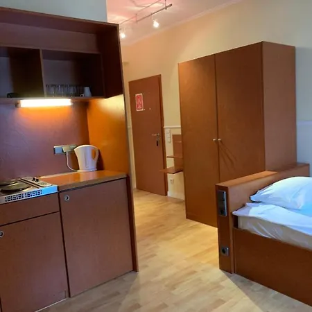 Πανσιόν A 57 Longerich 10 Min Zum Zentrum *