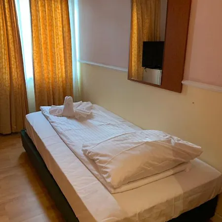 Πανσιόν A 57 Longerich 10 Min Zum Zentrum