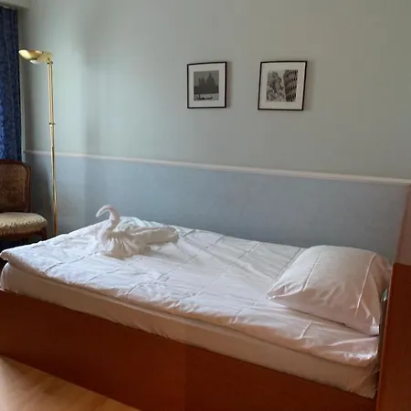 Πανσιόν A 57 Longerich 10 Min Zum Zentrum *