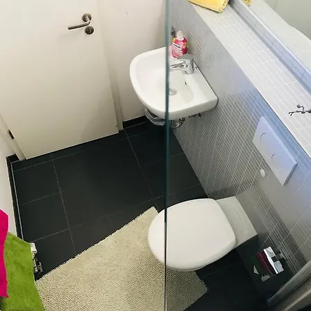Messe Am Rhein 아파트