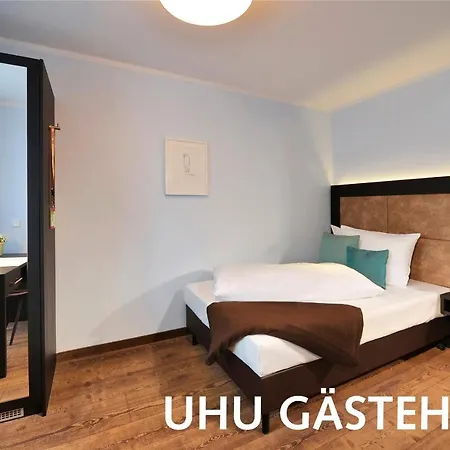 Uhu Garni Hotel 3*