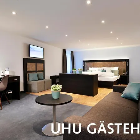Uhu Garni Hotel 3*