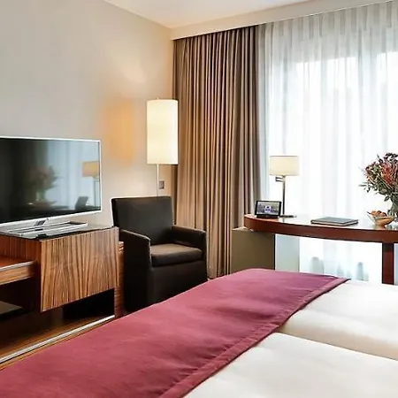 Hotel Dorint Am Heumarkt 4*