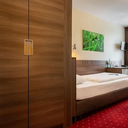 Leonet Hotel