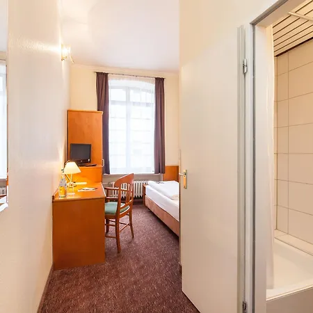 Ahl Meerkatzen Hotel Kolín nad Rýnem