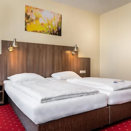 Leonet Hotel Kolonia