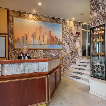 Hotel Leonet 3*