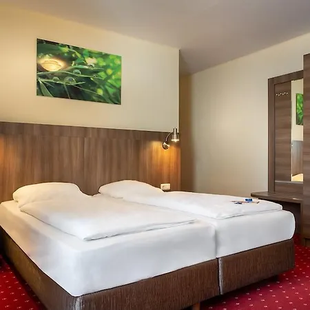 Leonet Hotel