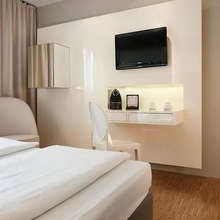 Santo 4* Köln