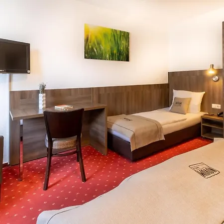 Leonet Hotel Kolonia