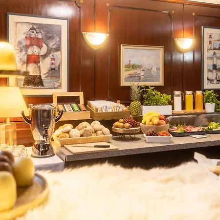 Leonet Hotel 3*