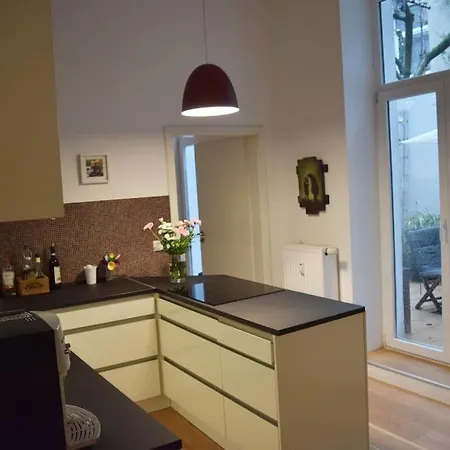 Hochwertige 4-zimmer-wohnung In Koln-sulz Keulen