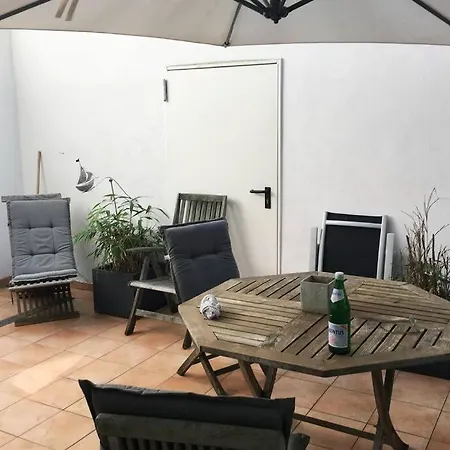 Appartement Hochwertige 4-zimmer-wohnung In Koln-sulz
