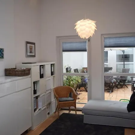 Appartement Hochwertige 4-zimmer-wohnung In Koln-sulz Keulen