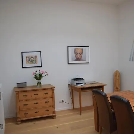 Hochwertige 4-zimmer-wohnung In Koln-sulz Keulen