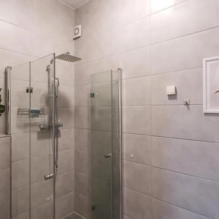 Apartments Cologne شقة *