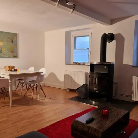 Holiday home Schoenste Lage Am Rhein, Behagliches Haus Mit Kamin. Cologne