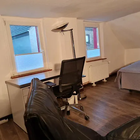 Holiday home Schoenste Lage Am Rhein, Behagliches Haus Mit Kamin. Cologne