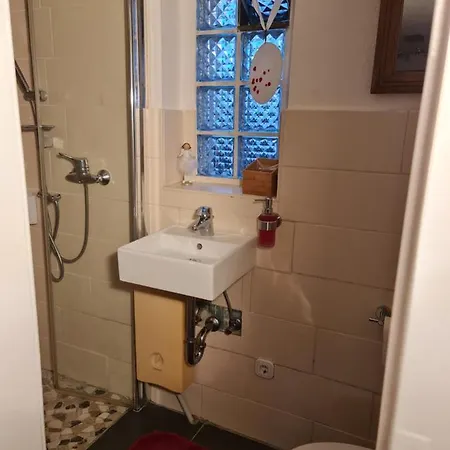 Holiday home Schoenste Lage Am Rhein, Behagliches Haus Mit Kamin.