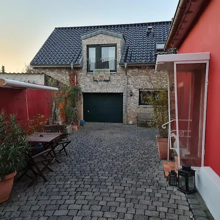 Schoenste Lage Am Rhein, Behagliches Haus Mit Kamin. Cologne