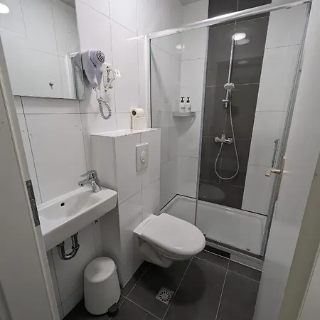 Tempelhof - City-messe-arena Отель 3*