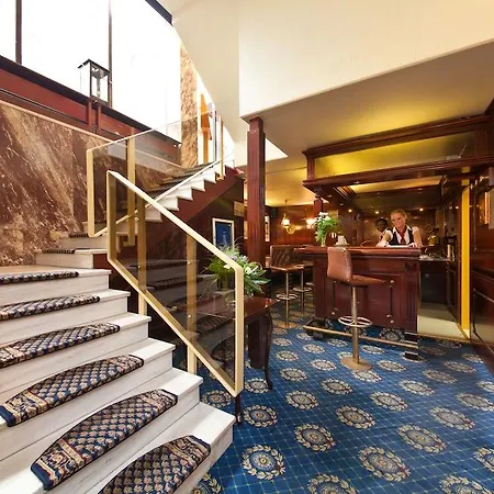 Leonet Hotel 3*