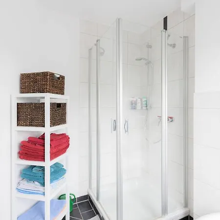 Spacious And Kids-friendly Modernized Farmhouse Near City Of Hébergement de vacances Cologne