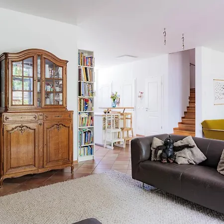 Spacious And Kids-friendly Modernized Farmhouse Near City Of Hébergement de vacances