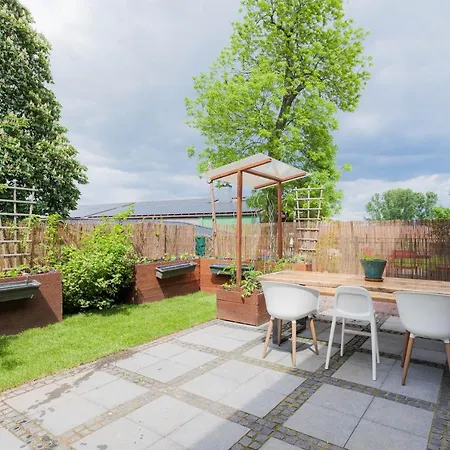 Spacious And Kids-friendly Modernized Farmhouse Near City Of Cologne