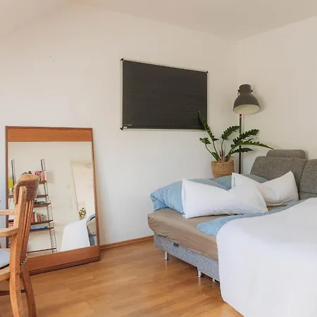 Spacious And Kids-friendly Modernized Farmhouse Near City Of