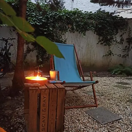 Volksgarten Mit Innenhof Apartamento *