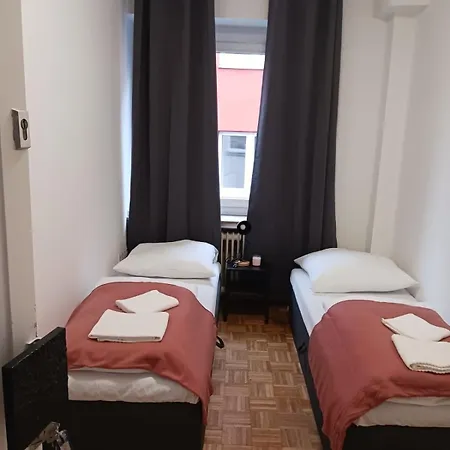 Helle Zentrale Wg Direkt Am Heumarkt Köln