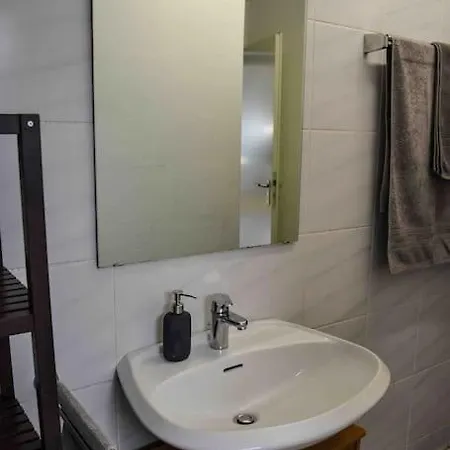 Schoene Dachgeschosswohnung Nahe Appartement Keulen