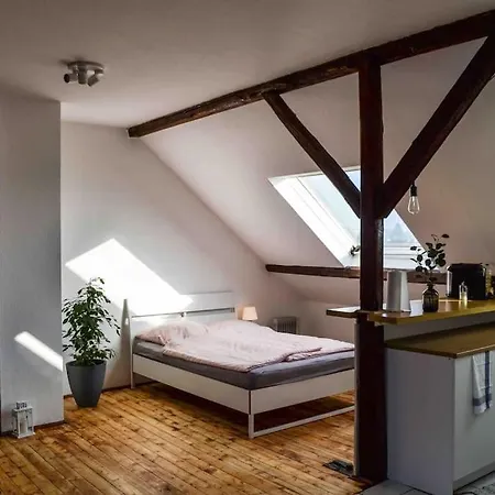 Schoene Dachgeschosswohnung Nahe Appartement Keulen
