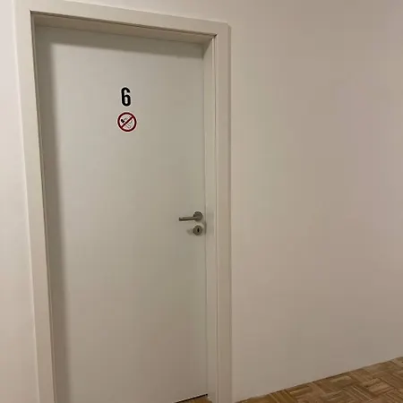 Helle Zentrale Wg Direkt Am Heumarkt Köln