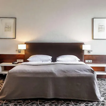 Dorint Am Heumarkt Hotel