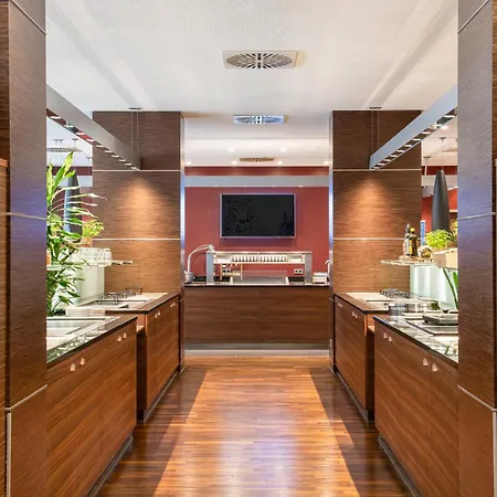 Hilton Colonia