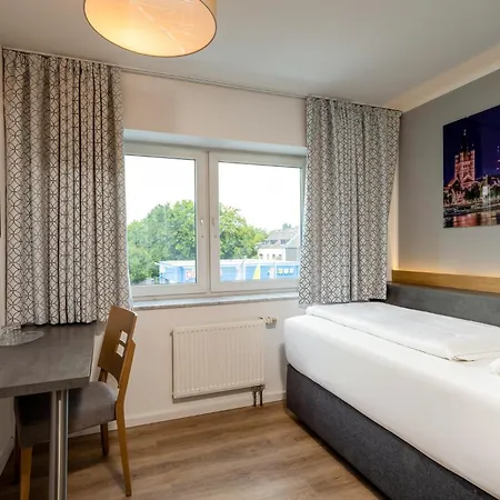 Hotel Triton