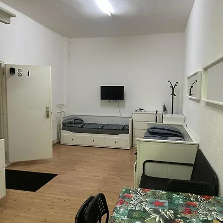 Gruenes Idyll Im Herzen Koelns Homestay Cologne