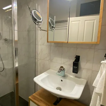 Gemuetliches Messe Und Ferienapartment 60m2 Naehe Koelnmesse & Lanxess Arena