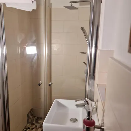 Schoenste Lage Am Rhein In Unmittelbarer Stadtnaehe, Panzió *