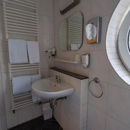 Szálloda Airport Businesshotel Köln