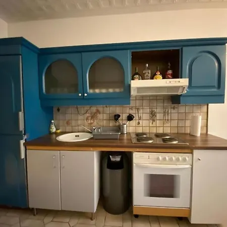 Central 3 Bedroom Apartment, Friesenstr * Cologne