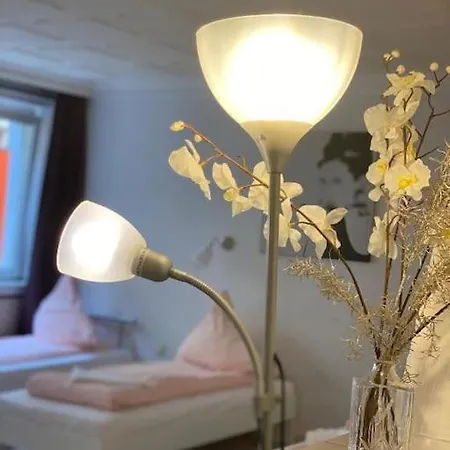 Central 3 Bedroom Apartment, Friesenstr Apartment *
