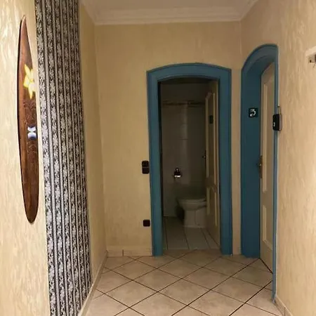 Central 3 Bedroom Apartment, Friesenstr