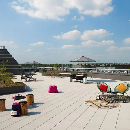 Hotel Moxy Bonn Airport