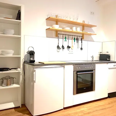 Gemuetliches Mit 2 Schlaf- Und 2 Badezimmern Balkon *