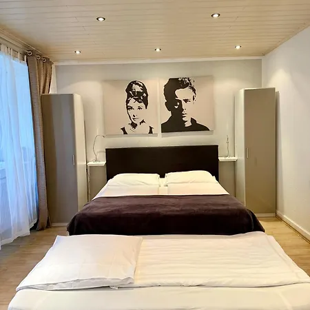 Altstadthotel Hayk Am Rhein Hotel Colonia