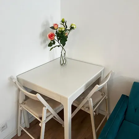 Stylish In Friesenplatz, Heart Of Apartment